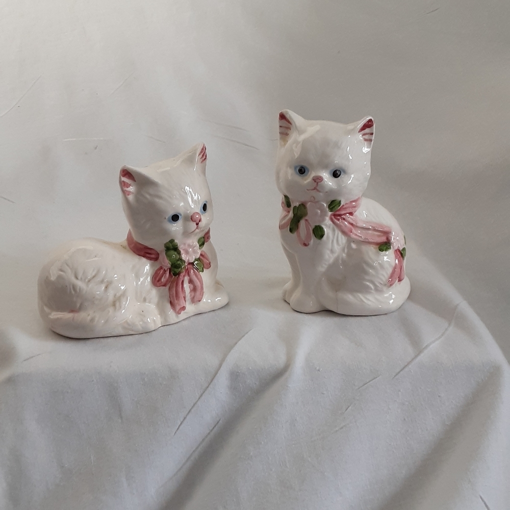 Vintage Kitten salt and pepper shakers